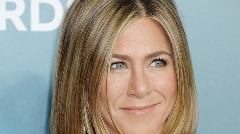 Jennifer Aniston sprejela ta nov trend kodranja las