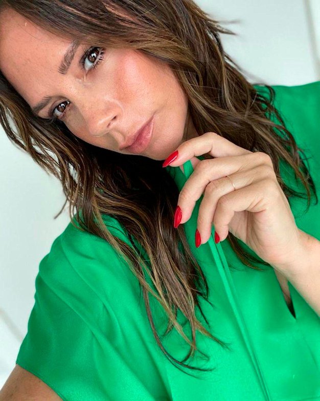 Victoria Beckham za na plažo oblekla mini obleko, ki nas je vrnila v čas Spice Girls - Foto: Profimedia