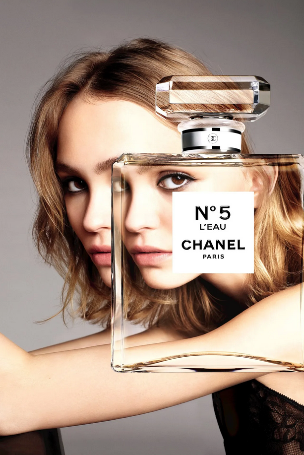 100 let ikoničnega parfuma Chanel No5: Ne boste verjeli, koliko vrtnic je potrebnih za stekleničko parfuma - Foto: Profimedia