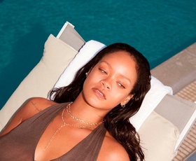 Rihanna ima novo čisto kratko pričesko. Je to nov trend leta 2021?