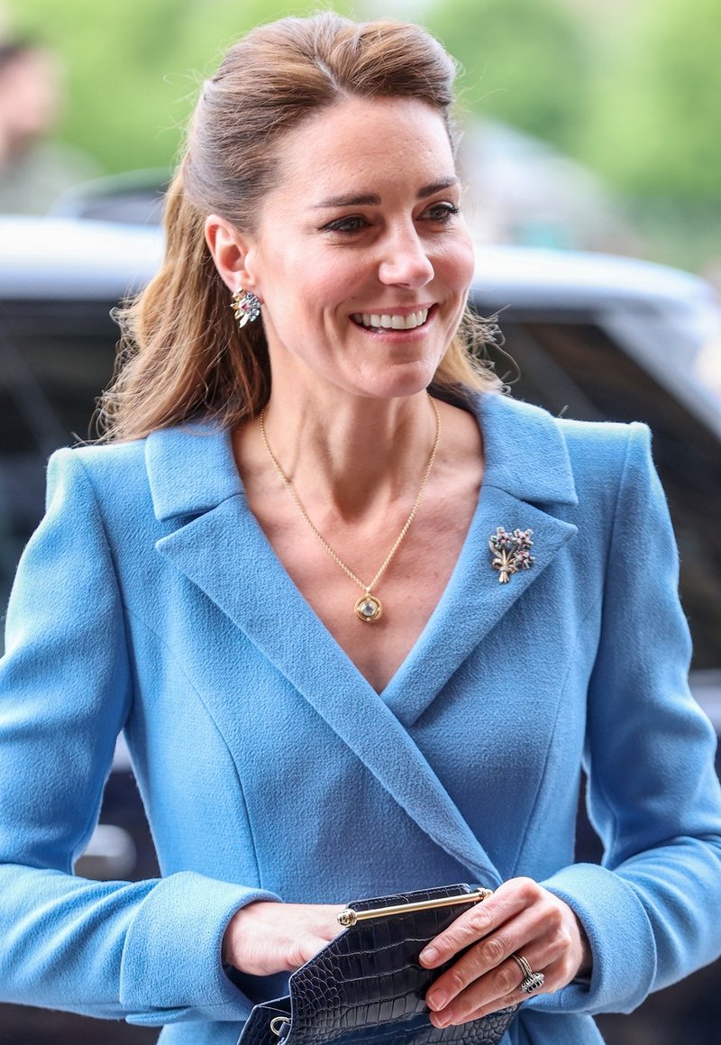 To je klasičen pleten top iz H&M-ja, na katerega prisega Kate Middleton (foto: Profimedia)