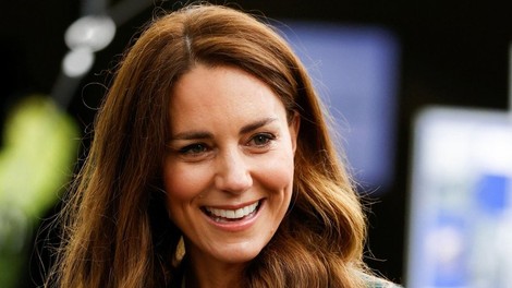 Kate Middleton čudovita v obleki najbolj trendne barve te pomladi