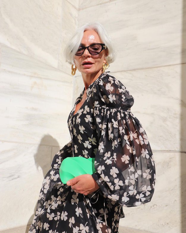 Poglejte, kako to poletje modno nositi cvetlične vzorce pri 50. letih in več - Foto: Instagram