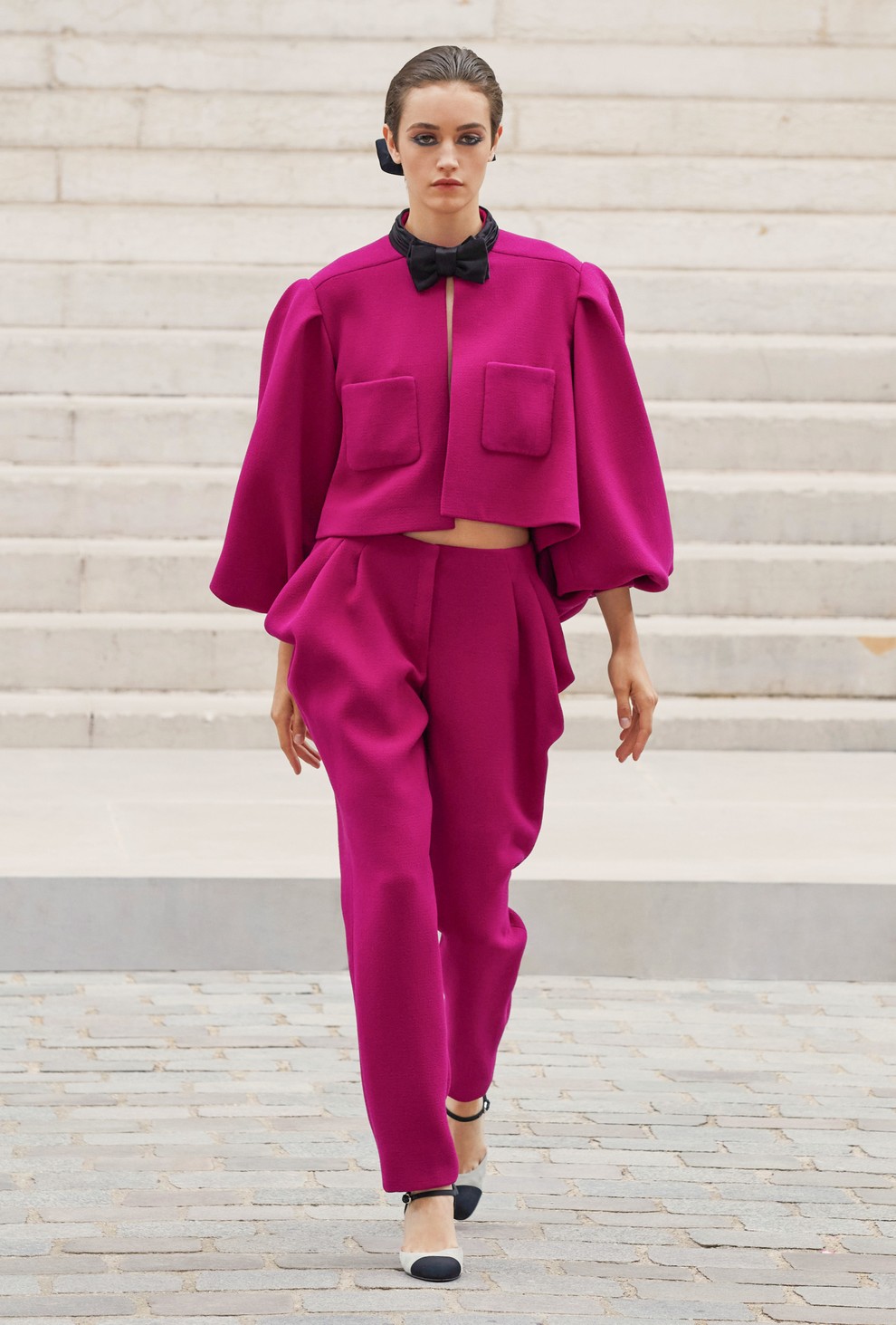 Oglejte si najlepše videze z modne revije Chanel Haute Couture jesen/zima 2021/22