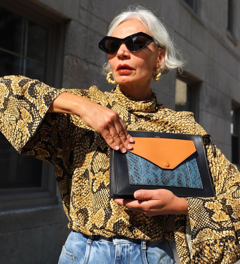 Kako modno in elegantno nositi živalske vzorce pri 50. in več letih (foto: Instagram)