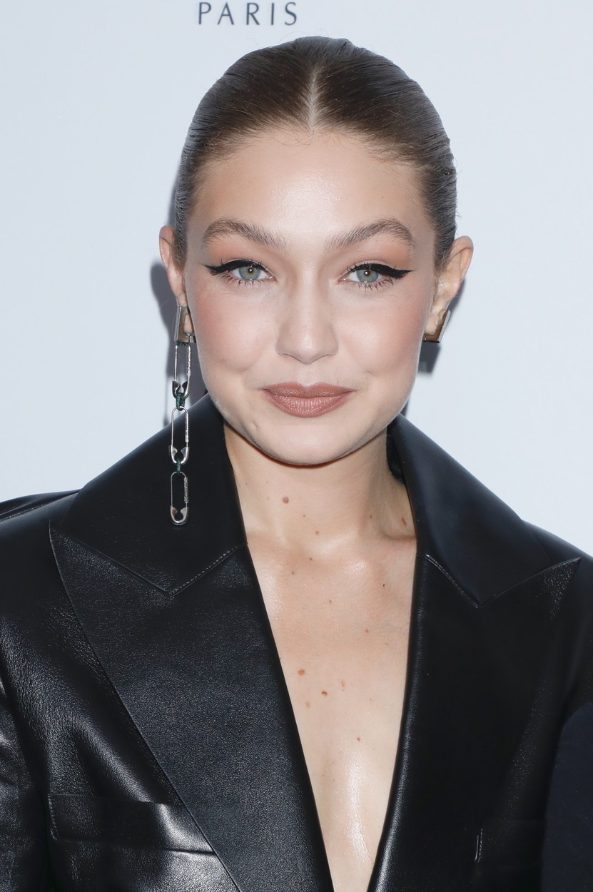 Koliko trendov je preveč? Omejitev po mnenju Gigi Hadid ne obstaja. Poglejte, o čem govorimo, na naslednji fotografiji.