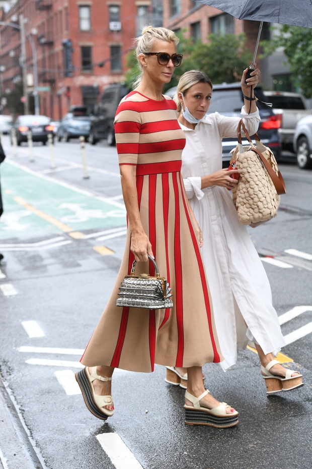 Najlepši stajlingi z ulic modnega tedna v New Yorku, ki jih lahko posnemate