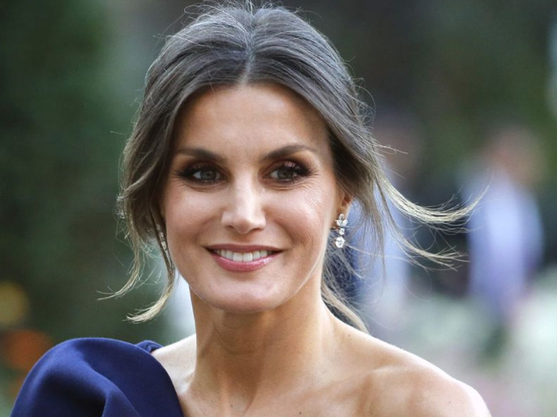 Kraljica Letizia se je za svečani sprejem v Zagrebu zgledovala po Kate Middleton in nosila prepoznavno elegantno kombinacijo (foto: Profimedia)