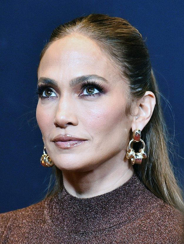 Jennifer Lopez je s to trendno novo pričesko videti 20 let mlajša - Foto: Profimedia