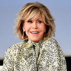 Jane Fonda izžareva glamur v klasičnem videzu za ženske nad 60 let