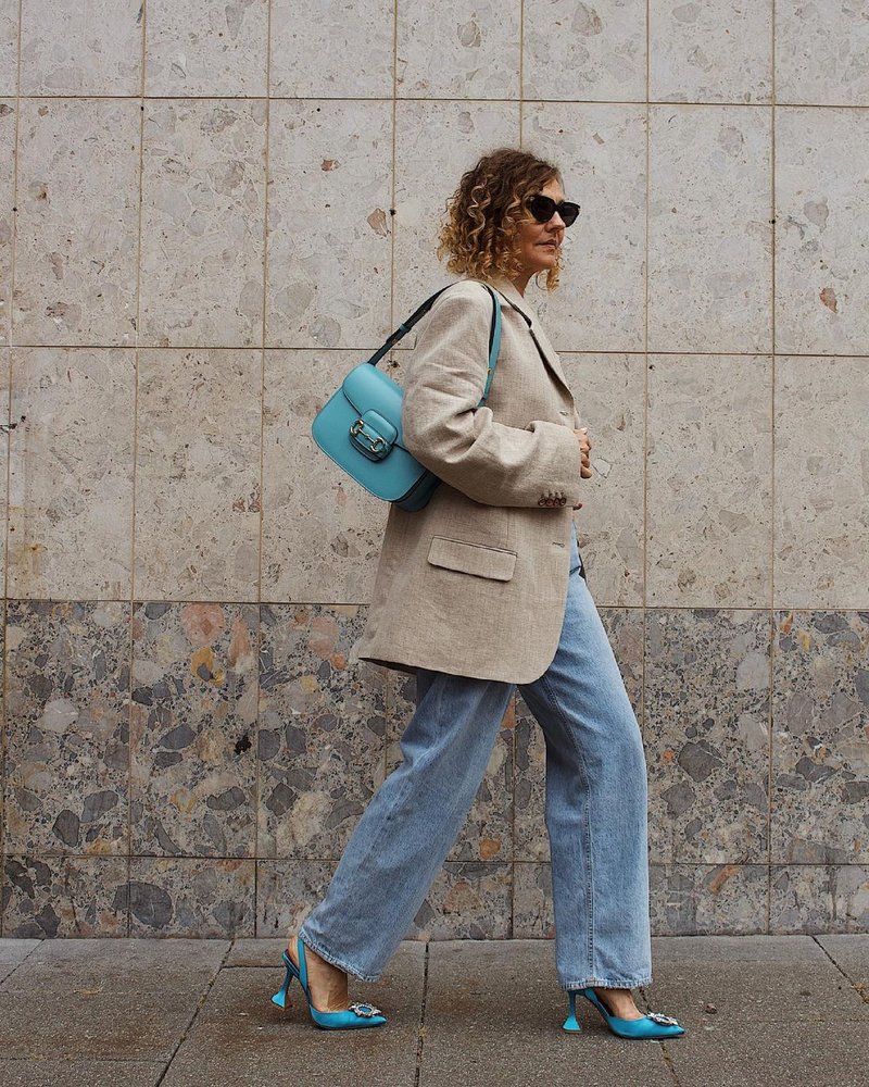 Oblačila in dodatki za ženske nad 50 let, ki izbrišejo leta in poskrbijo, da ste v koraku s trendi (foto: Instagram)