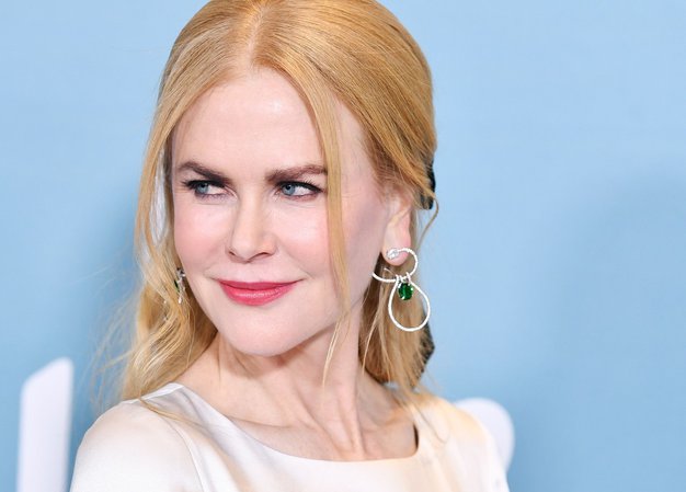 Nicole Kidman navdušila v beli obleki s čudovitim detajlom - Foto: Profimedia
