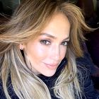 Jennifer Lopez je že nosila barvo, ki bo v naslednjem letu najbolj trendi (in izgledala je čudovito)