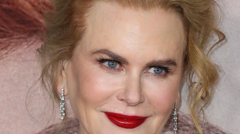 Pozabite na svetleče obleke, letos bomo nosili prazničen stajling Nicole Kidman
