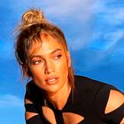 Jennifer Lopez napoveduje vrnitev trenda izpred dvajsetih let, na katerega ste zagotovo pozabili