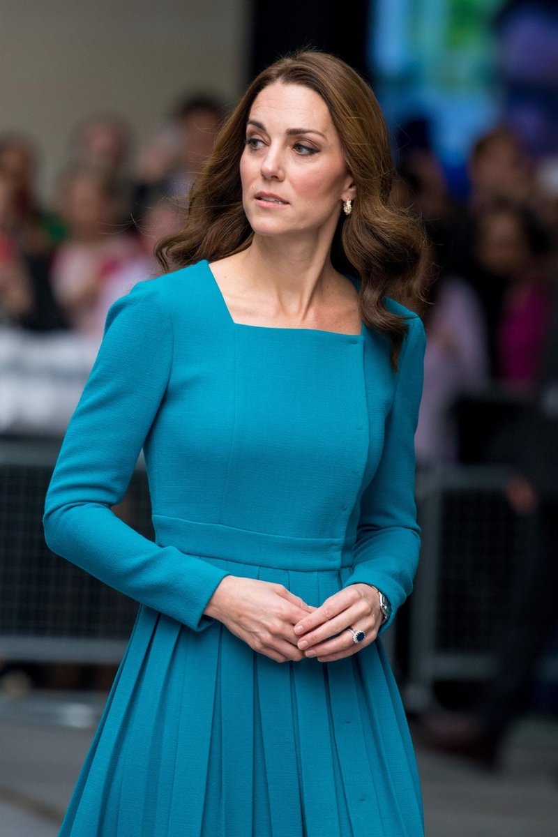 Kate Middleton ta prstan nosi ves čas. Poglejte, kje ga kupiti. (foto: Profimedia)