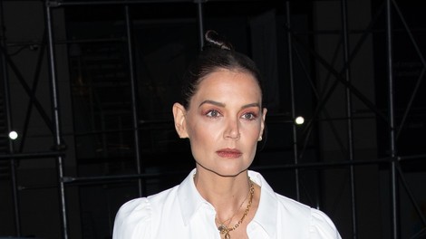 Ne veste kaj obleči za v službo? Posnemajte stajling Katie Holmes