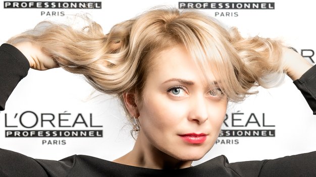 To je tehnika barvanja las, ki bo vaši pričeski dodala pravi francoski šik - Foto: L'Oreal