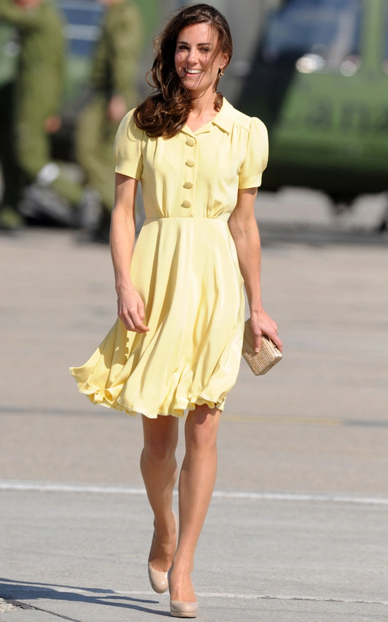 2011 Rumena barva je priljubljena izbira Kate na obiskih v tujini, saj je kraljeva družina leta 2014 v Sydney prišla …