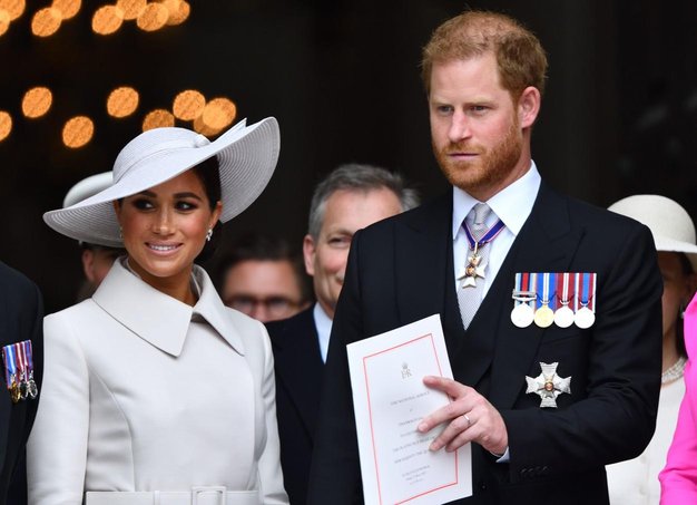 Kraljevi oboževalci zgroženi nad reakcijo Meghan Markle ob prihodu Kate Middleton na mašo ob jubileju - Foto: Profimedia