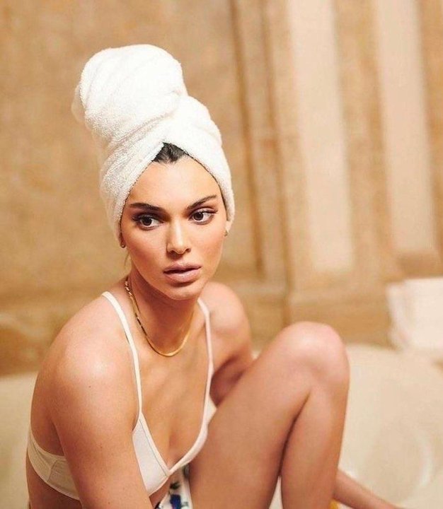 Naravna sestavina, ki spodbuja rast las: Kapnite jo v svoj šampon ali pa si z njim zmasirajte lasišče - Foto: Instagram