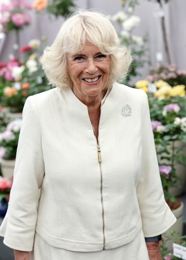 Vojvodinja Camilla si je za praznovanje platinastega jubileja oblačila izposodila od princa Charlesa - in tega nihče ni opazil! - Foto: Instagram, Profimedia