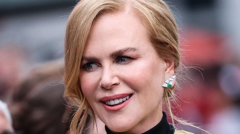 Pozabite na romantične bluze, Nicole Kidman izbrala precej bolj drzen in eleganten model