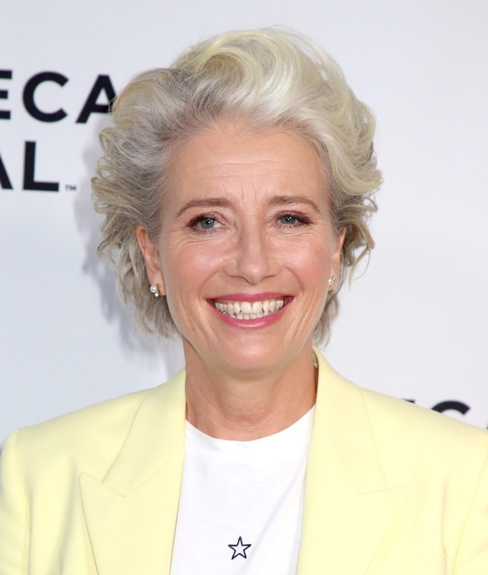 Po ogledu obleke, ki jo je Emma Thompson nosila na premieri svojega najnovejšega filma "Good Look To You" v New …