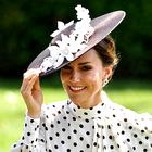 Kate Middleton na Royal Ascotu nosila čudovito pikčasto obleko, s katero se je poklonila princesi Diani