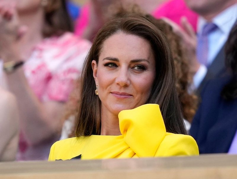 Čudovita, ženstvena in laskava: Obleka slavne srbske oblikovalke, ki jo je Kate Middleton nosila na Wimbledonu, je prava mojstrovina
