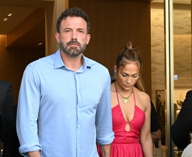 FOTO: Zakaj je Ben Affleck na večerji z Jennifer Lopez jokal?