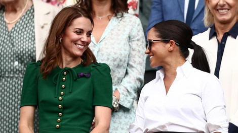 Kate Middleton, Meghan Markle in Jelena Đoković so v Wimbledonu večkrat kršile to pravilo. To je razlog, zakaj