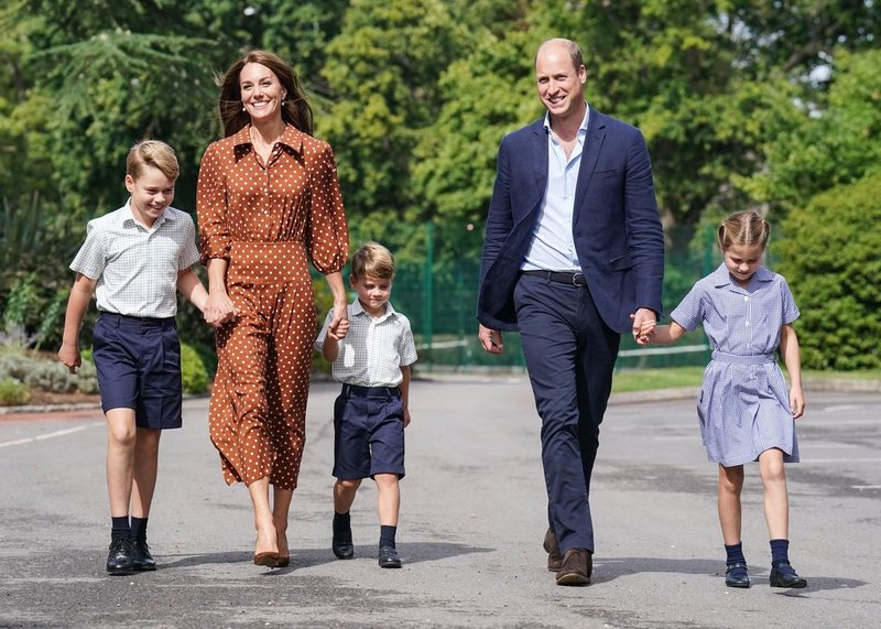 Princ William je kraljevemu osebju prepovedal, da ob Georgeu, Charlotte in Louisu počnejo to stvar (foto: Profimedia)