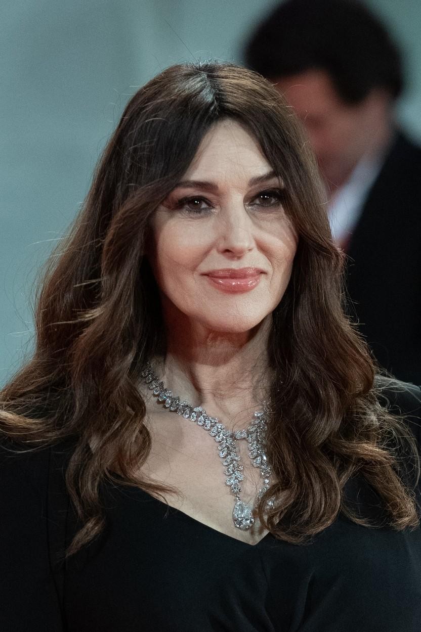 Italijanska filmska diva Monica Bellucci je bila nedavno gostja 64. mednarodnega filmskega festivala v Solunu, kjer so ji podelili nagrado …