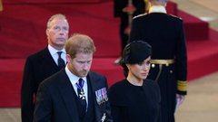 Princesa Charlotte razkrila, kaj meni o Meghan Markle, odziv na teto presenetil oboževalce: "Otroci ne znajo lagati, kaj se dogaja"