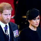 Zakaj Archie in Lilibet včeraj nista bila prisotna na kraljičinem pogrebu