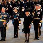 Obleka kraljeve družine za pogreb kraljice Elizabete: Kralj Charles III razglasil obdobje kraljevega žalovanja, za katerega veljajo stroga pravila