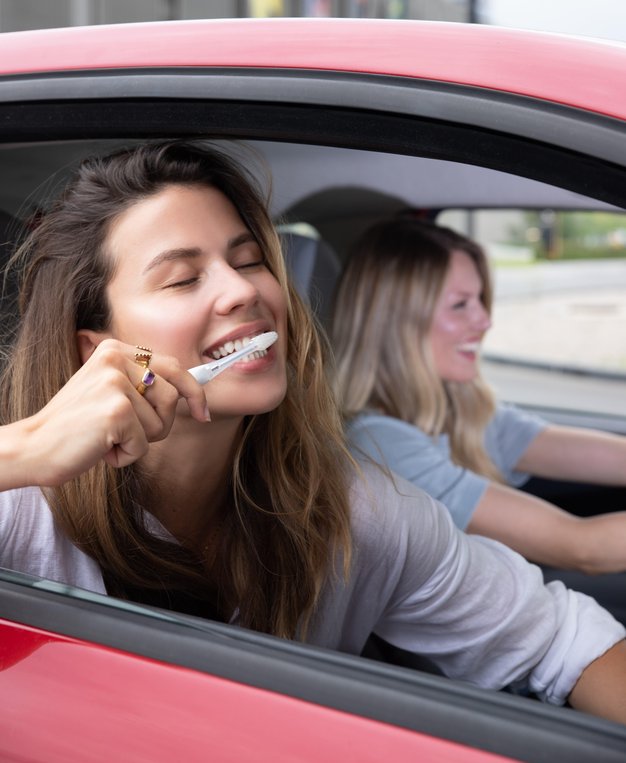To je 5 pozitivnih učinkov na življenje, ki vam jih obljubljajo urejeni zobje - Foto: PROMO, Marko Delbello Ocepek, Shoppster