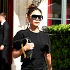 Victoria Beckham je zadnja med zvezdnicami, ki je vzljubila te ikonične hlače Balenciaga