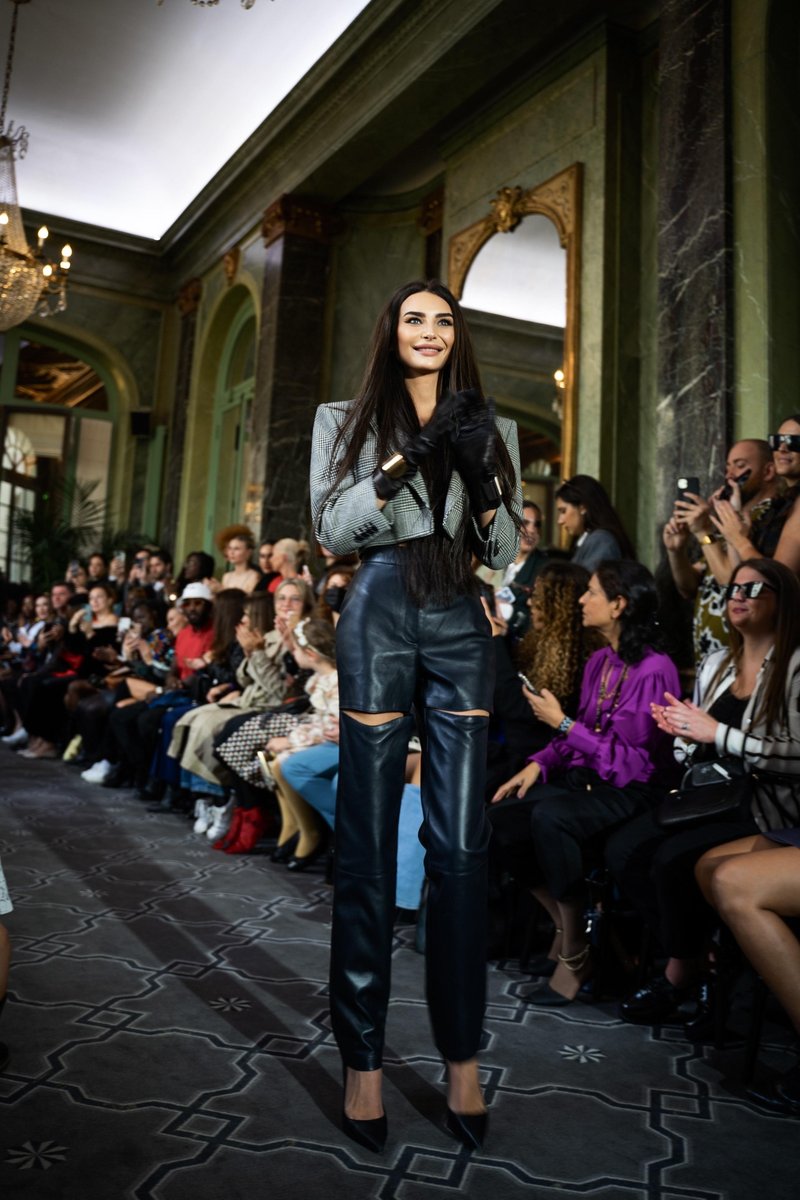 Newyorška modna znamke Mon Âme na pariškem tednu mode predstavila razkošno in prefinjeno kolekcijo za sodobno žensko (foto: promocijsko gradivo)