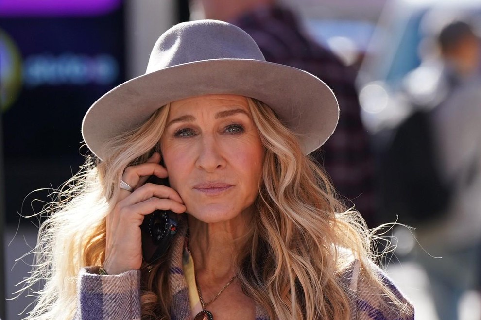 Vemo, da je Carrie Bradshaw (pardon, Sarah Jessica Parker) navdušena nad stilskimi izzivi. Zvezdnica serije Seks v mestu nas v …