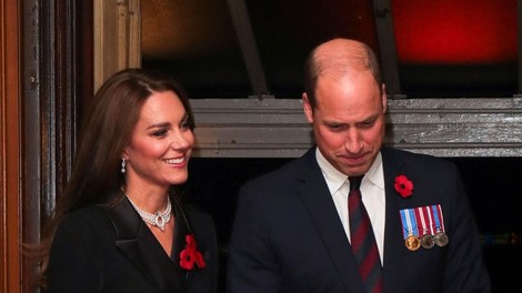 Kaj sta počela Kate Middleton in princ William, medtem ko je ves svet gledal serijo o Meghan in Harryju
