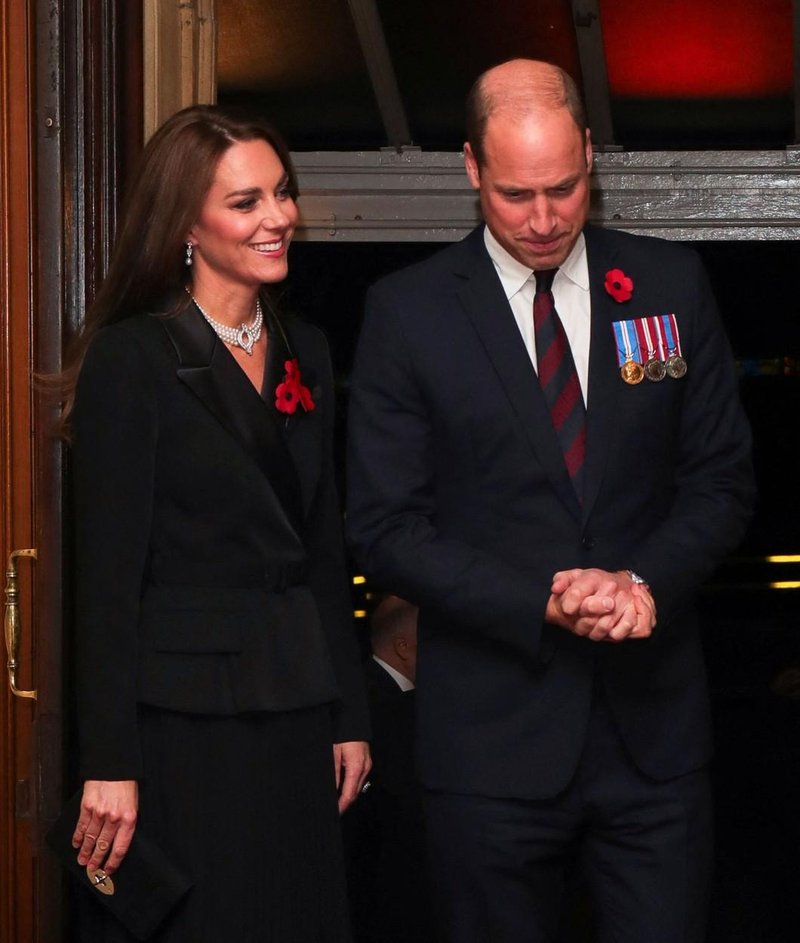 Kaj sta počela Kate Middleton in princ William, medtem ko je ves svet gledal serijo o Meghan in Harryju (foto: Profimedia)