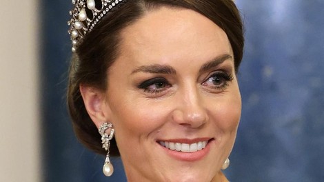 Naše bralke ga obožujejo: Je to res eden najlepših videzev Kate Middleton?