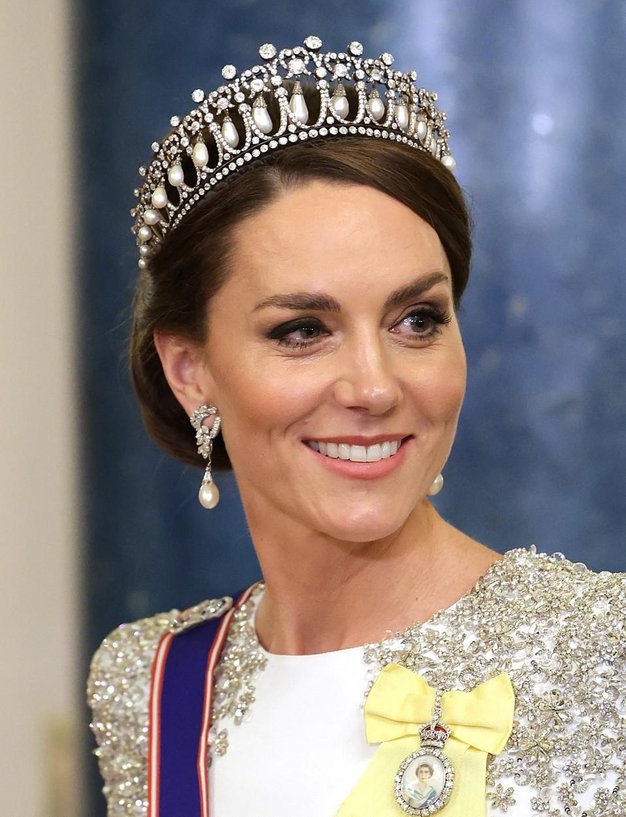 Kate Middleton se je kot valižanska princesa prvič pojavila na tako visokem dogodku. Na državnem banketu za južnoafriškega predsednika Cyrila …