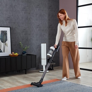 Lep in izredno učinkovit - sesalnik, s katerim je čiščenje doma enostavnejše kot kadarkoli prej