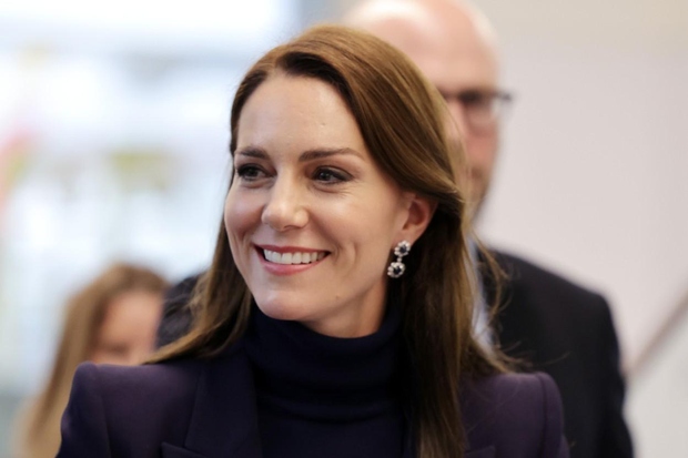 William, valižanski princ, in Kate Middleton, valižanska princesa, sta včeraj prispela na bostonsko letališče Logan v usklajenih oblekah. V mestu …
