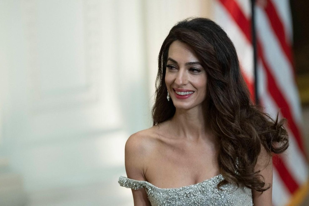 Par je s seboj prinesel obilico glamurja, lepo pravnico pa je navdušila predvsem podelitev nagrad v Washingtonu. Amal Clooney je …