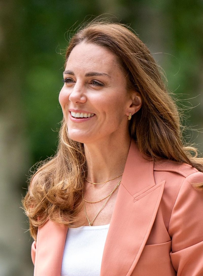 Kate Middleton nosila največji anti trend kavbojk tega hipa: Za eleganten videz izberite ta model (foto: Profimedia)