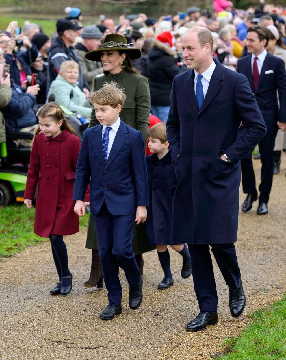 V Veliki Britaniji je kraljeva družina ostala značilno tiho, saj Buckinghamska palača kljub številnim izraženim pritožbam doslej ni podala nobenega …